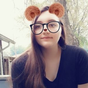 Meet your Posher, Alyxandrya